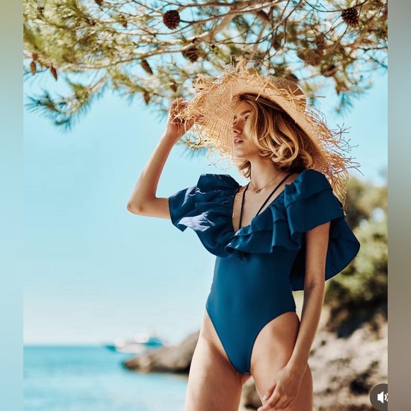 Zara One Piece Ruffled Swimsuit - Picture 10 of 17